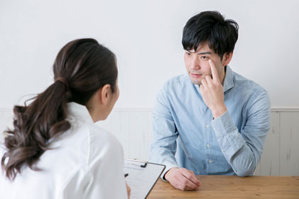 Doctor interviewing patient